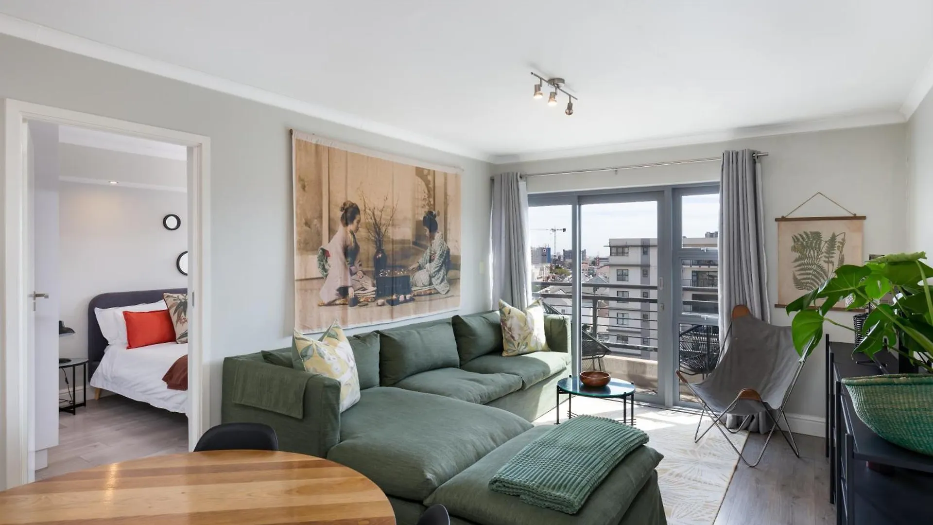 The Paragon Cosmo Sanctuary Sophisticated Mountain & City Views Cape Town Apartment